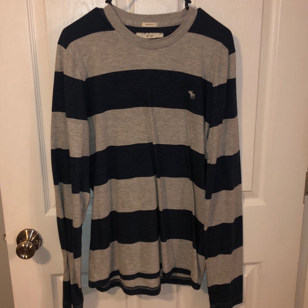 Men’s Medium Abercrombie long sleeve tee